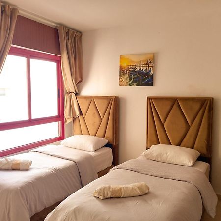 Appartement A Malabata En Face Centre Commercial Megarama & La Gare De Tgv M2 طنجة المظهر الخارجي الصورة