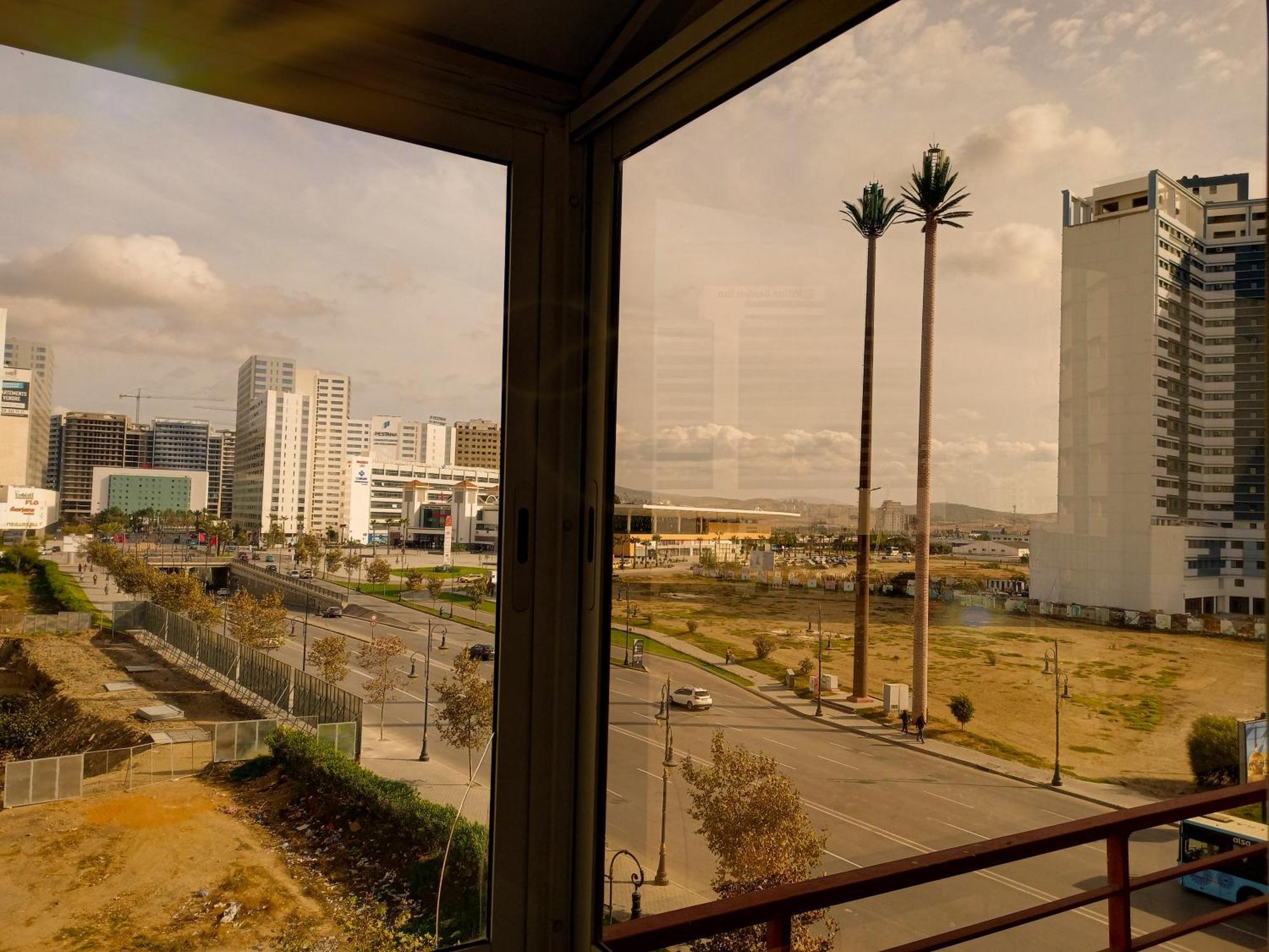 Appartement A Malabata En Face Centre Commercial Megarama & La Gare De Tgv M2 طنجة المظهر الخارجي الصورة